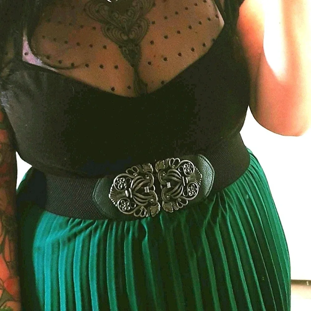 Black Stretch Waist Belt with Decorative Silver-Tone Floral Buckle